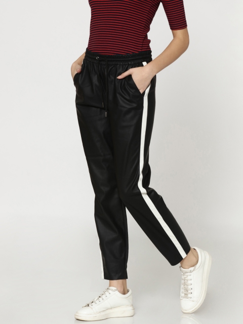 

ONLY Women Black Solid Regular Fit Regular Cropped Trousers