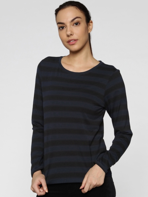 

ONLY Women Black Striped Round Neck T-shirt