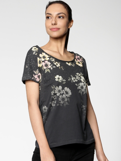

ONLY Women Grey & Yellow Printed Round Neck T-shirt