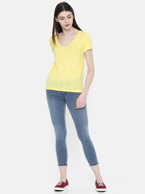 

ONLY Women Yellow Solid V-Neck T-shirt