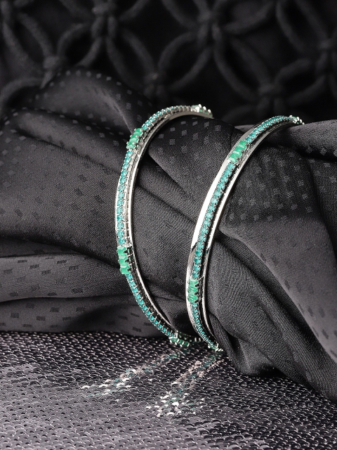 

Priyaasi Set of 2 Green Silver-Plated Stone-Studded Handcrafted Bangles