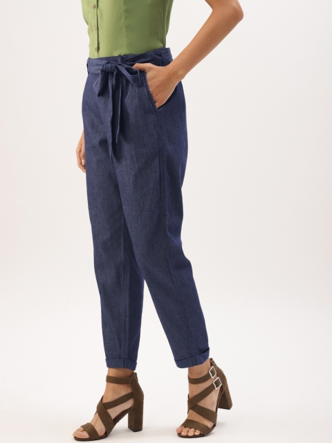 

DressBerry Women Blue Regular Fit Solid Cropped Chambray Peg Trousers