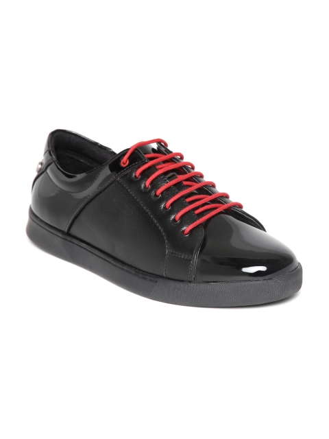 

Duke Men Black Sneakers