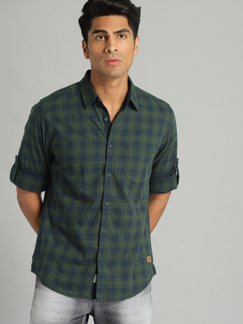 

Roadster Men Green & Navy Blue Regular Fit Checked Casual Shirt