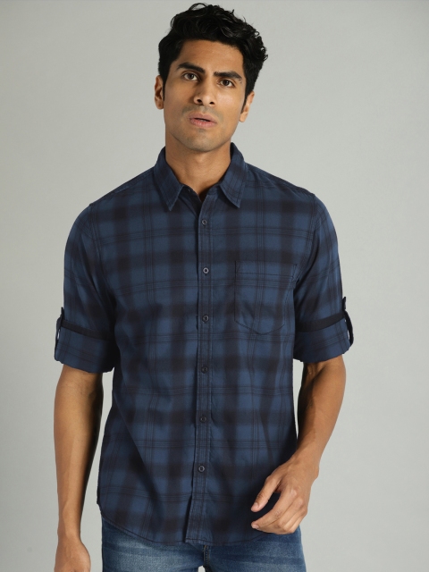 

Roadster Men Navy Blue & Black Regular Fit Checked Casual Shirt
