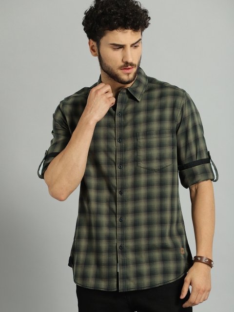 

The Roadster Lifestyle Co Men Olive Green & Black Regular Fit Checked Casual Shirt