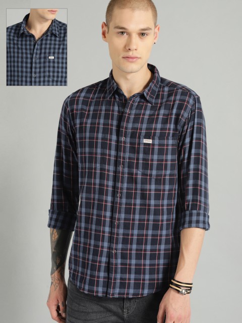 

Roadster Men Navy Blue & Maroon Regular Fit Reversible Checked Casual Shirt