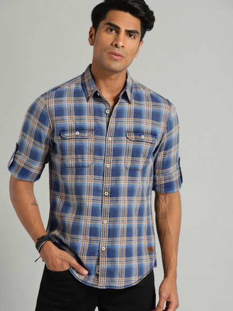 

Roadster Men Blue & Brown Regular Fit Checked Casual Shirt