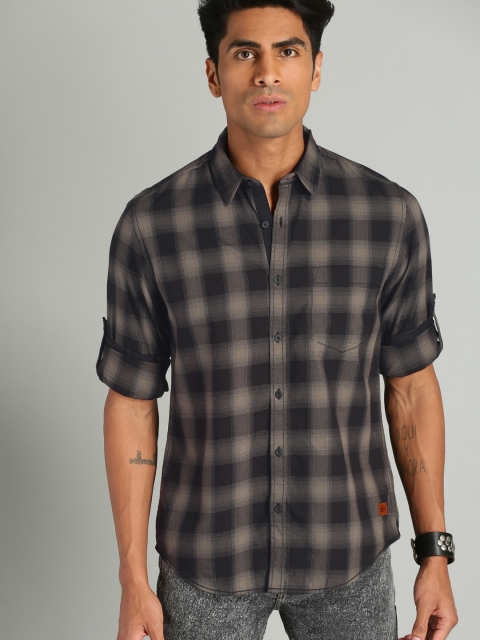 

Roadster Men Black & Grey Checked Casual Shirt