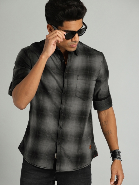 

Roadster Men Black & Grey Checked Casual Shirt