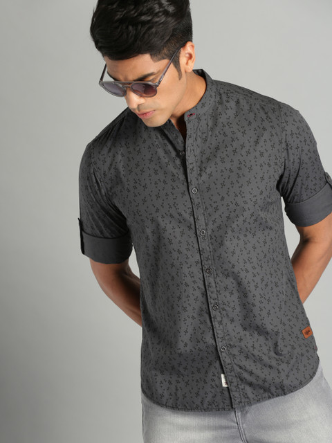 

Roadster Men Charcoal Grey Regular Fit Printed Casual Shirt