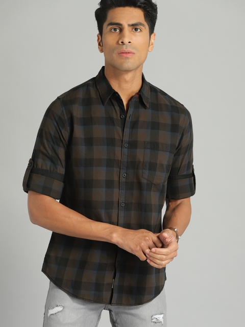 

Roadster Men Coffee Brown & Black Regular Fit Checked Casual Shirt