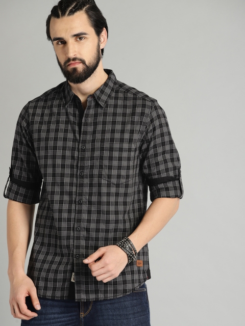 

Roadster Men Black & Charcoal Regular Fit Checked Casual Shirt