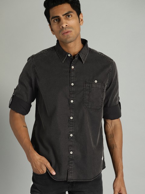 

The Roadster Lifestyle Co Men Black Regular Fit Faded Casual Shirt