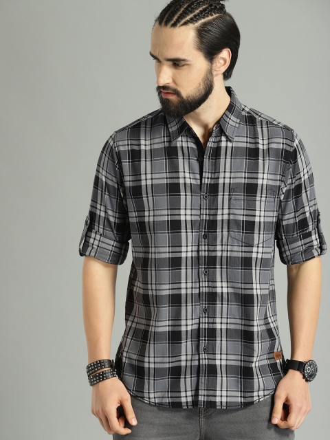 

Roadster Men Black & Grey Regular Fit Checked Casual Shirt