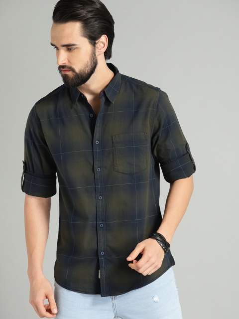 

Roadster Men Olive Green & Navy Blue Regular Fit Checked Casual Shirt