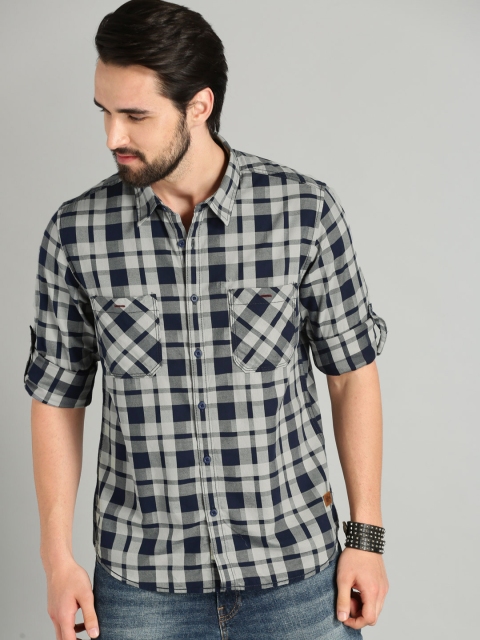 

Roadster Men Grey & Navy Blue Checked Casual Shirt
