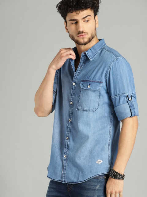 

The Roadster Lifestyle Co Men Blue Regular Fit Faded Chambray Casual Shirt