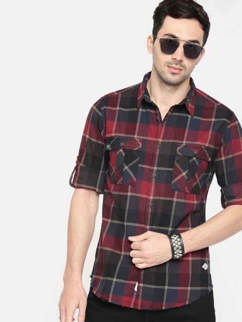 

Roadster Men Red & Black Checked Casual Shirt