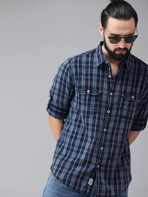 

Roadster Men Blue Regular Fit Checked Casual Shirt