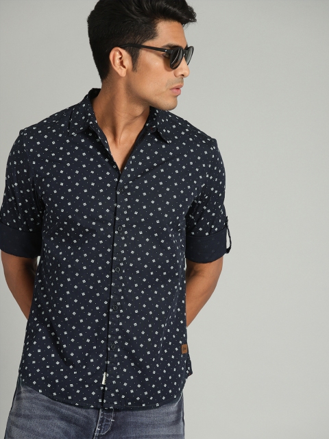 

Roadster Men Navy Blue & White Regular Fit Printed Casual Shirt