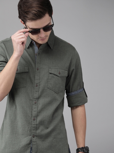 

Roadster Men Grey Regular Fit Solid Casual Shirt