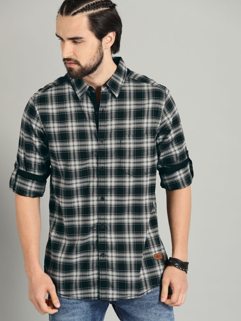 

Roadster Men Black & Grey Regular Fit Checked Casual Shirt