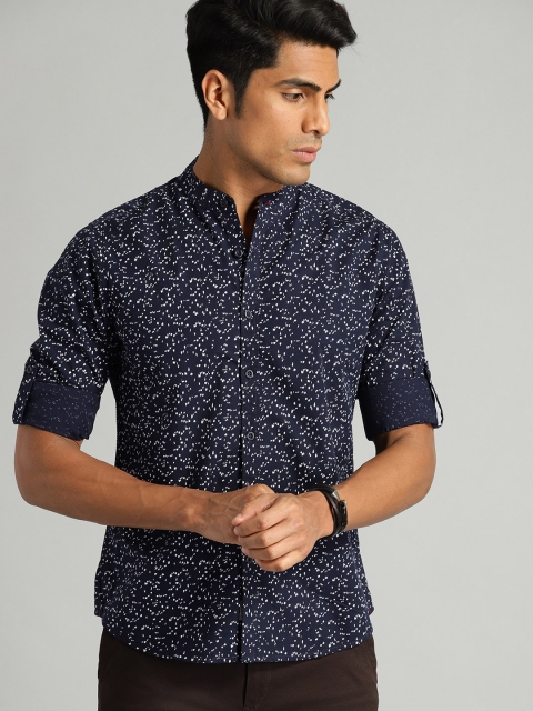 

Roadster Men Navy Blue & Navy Blue Regular Fit Printed Casual Shirt