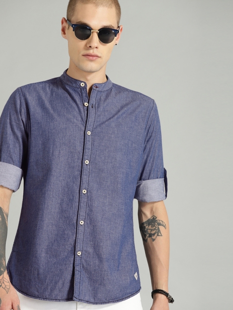 

The Roadster Lifestyle Co Men Navy Blue Regular Fit Solid Casual Shirt