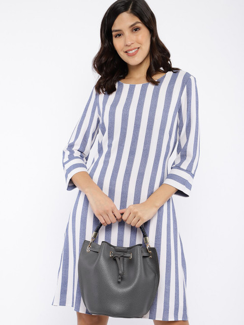 

French Connection Grey Solid Hobo Bag