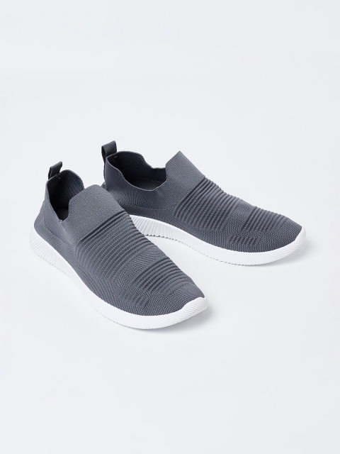 

Forca by Lifestyle Men Grey Slip-On Sneakers