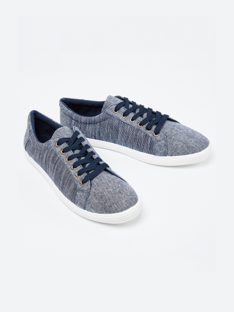 

Forca by Lifestyle Men Blue Solid Sneakers