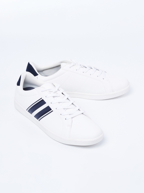 

Forca by Lifestyle Men White Sneakers