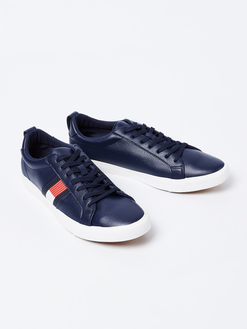

Forca by Lifestyle Men Navy Blue Sneakers