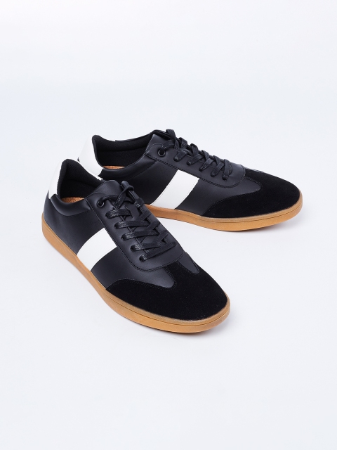 

Forca by Lifestyle Men Black Sneakers
