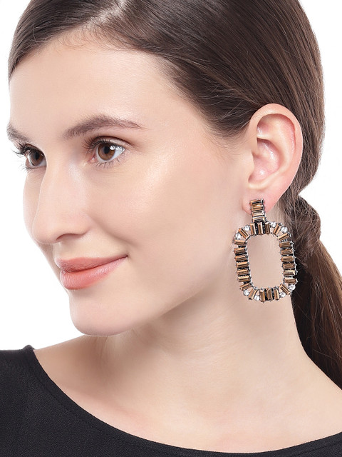 

OOMPH Gold-Toned Handcrafted Square Drop Earrings