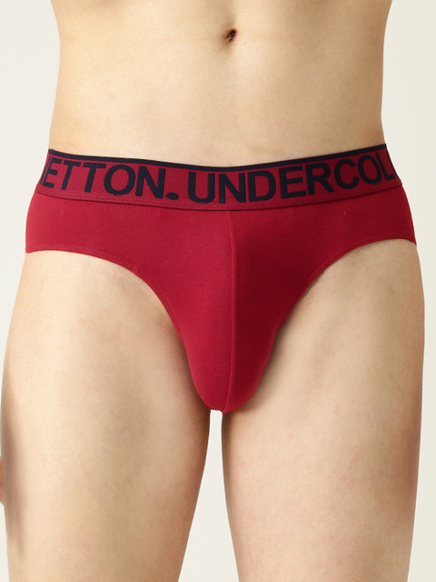 

Undercolors of Benetton Men Red Solid Briefs 17P3680V140DI306