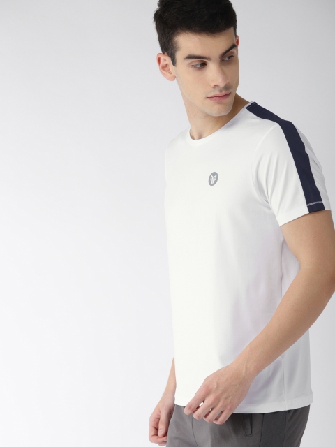 

2GO Men White Relaxed Fit Self Design GO-DRY Tshirts