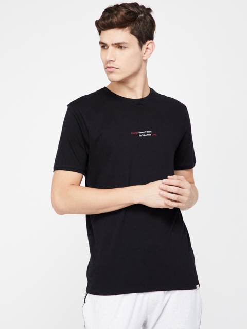 

Forca by Lifestyle Men Black Solid Round Neck T-shirt