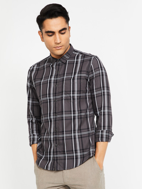 

Forca by Lifestyle Men Grey & Off-White Slim Fit Checked Casual Shirt