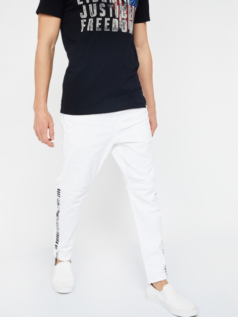 

Forca by Lifestyle Men White Tapered Fit Mid-Rise Clean Look Jeans