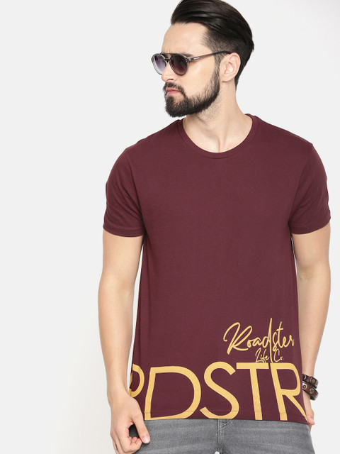 

Roadster Men Burgundy Printed Round Neck T-shirt