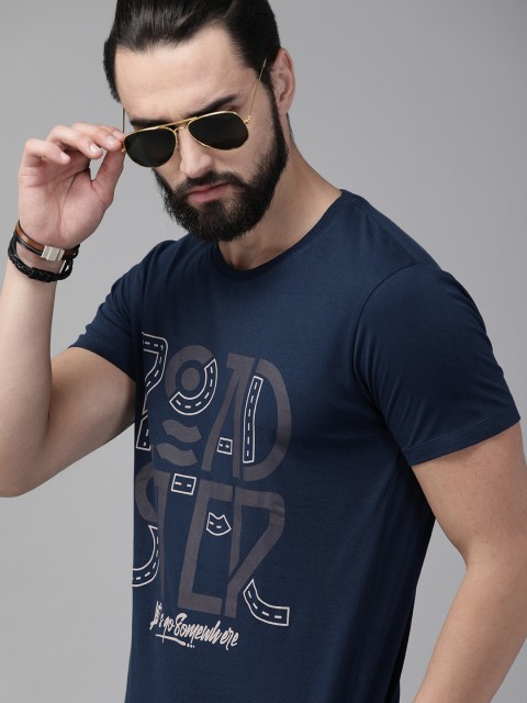 

The Roadster Lifestyle Co Men Navy Blue Brand Carrier Graphic Printed Round Neck Pure Cotton T-shirt