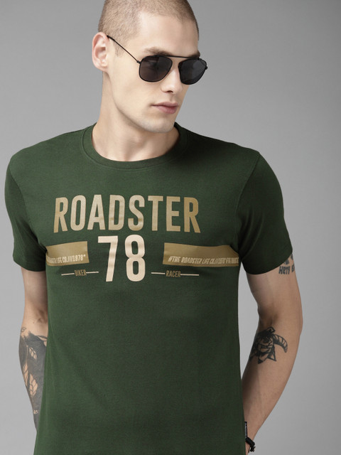 

Roadster Men Green Printed Round Neck T-shirt