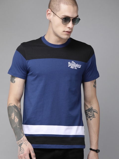 

Roadster Men Blue & Black Striped Round Neck T-shirt