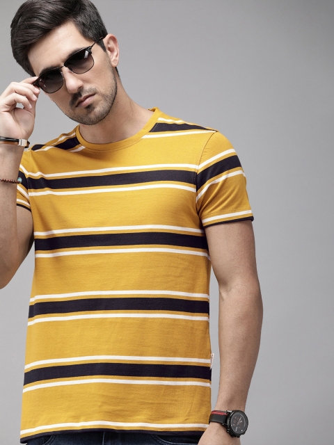 

Roadster Men Mustard Yellow & Black Striped Round Neck T-shirt