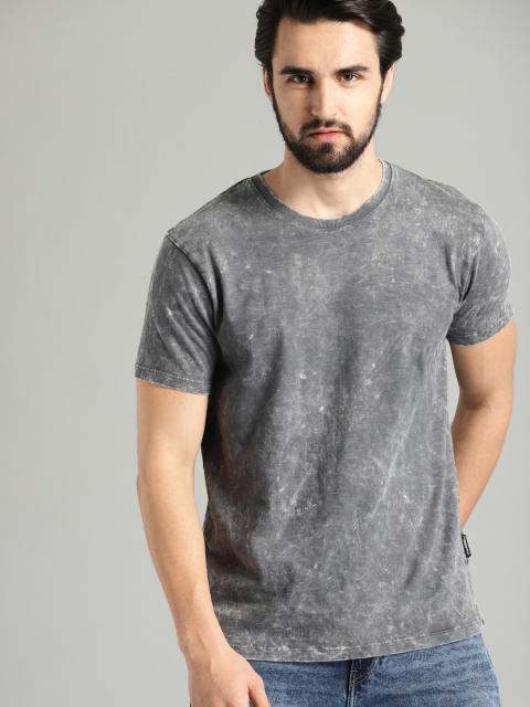 

The Roadster Lifestyle Co Men Grey Dyed Round Neck Pure Cotton T-shirt