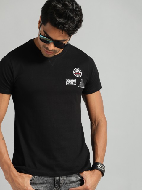 

Roadster Men Black Solid Round Neck T-shirt