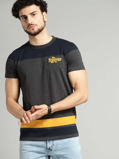 

Roadster Men Charcoal Grey & Mustard Yellow Colourblocked Round Neck T-shirt