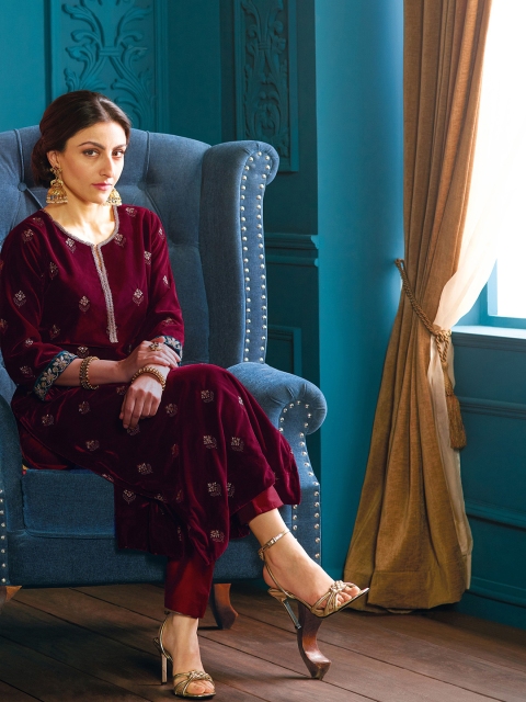 

House of Pataudi Women Maroon Velvet Embroidered Kurta with Trousers